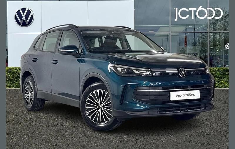 Used VW Tiguan Life 128 HP (94 kW) 2025 Blue SUV