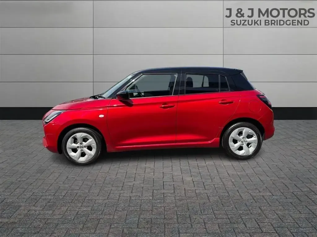 Used Suzuki Swift 82 HP (60 kW) 2024 Red Hatchback
