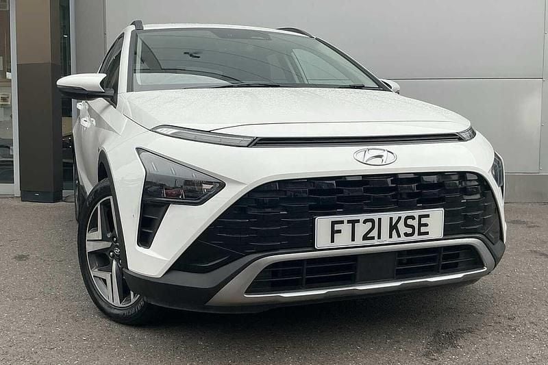 White Used 2021 Hyundai Bayon Premium SUV | £11,490 (Fair price) - Image 1/4