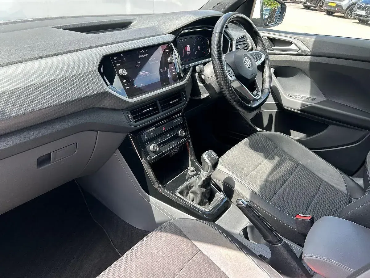 Used VW T-Cross R-line 115 HP (84 kW) 2019 White SUV