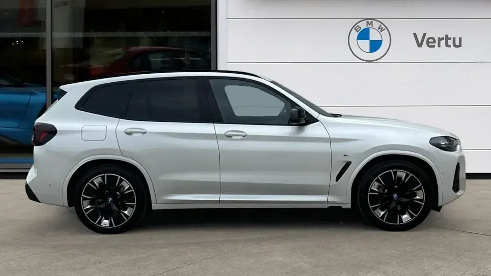 Used BMW iX3 M Sport 207 kW (282 HP) 2022 White SUV
