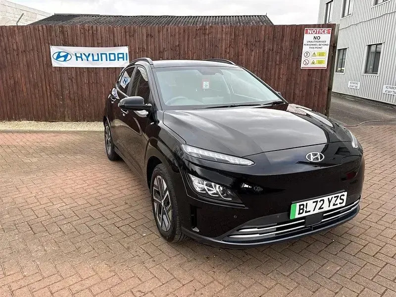 Second-hand Hyundai Kona Premium 10 kW (14 CP) 2023 Negru SUV