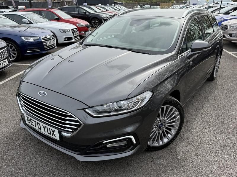 Second-hand Ford Mondeo Titanium 187 CP (137 kW) 2020 Gri Break