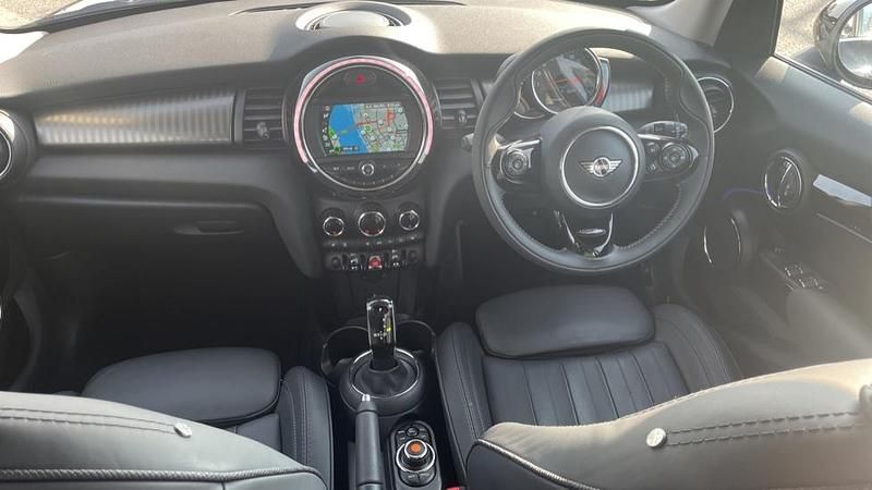 Used Mini Cooper Exclusive 136 HP (100 kW) 2019 Black Hatchback