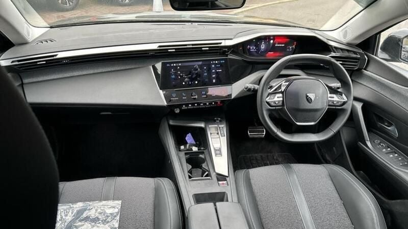 Black Used 2024 Peugeot 308 Allure Estate | £18,233 (Good price) - Image 1/4