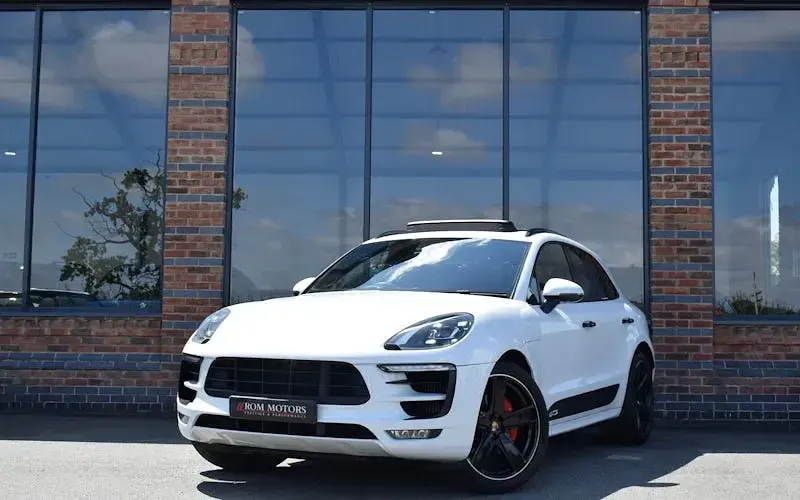 Used Porsche Macan 360 HP (264 kW) 2017 SUV