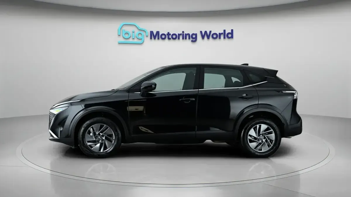 New Nissan Qashqai Acenta Premium 140 HP (102 kW) 2025 Black SUV