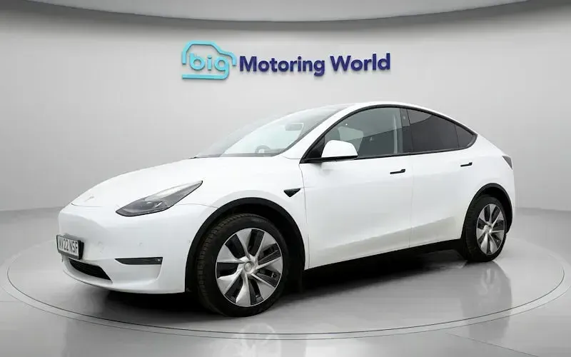 Used Tesla Model Y Long Range AWD 286 kW (389 HP) 2025 SUV