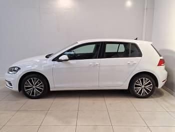 Used VW Golf VII SE 125 HP (91 kW) 2017 White Hatchback