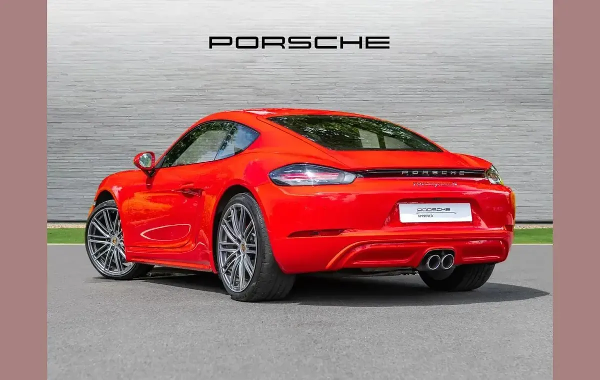 Used Porsche Cayman 344 HP (253 kW) 2019 Red Coupe