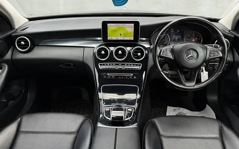 Usado Mercedes C200 SE 136 CV (100 kW) 2015 Berlina