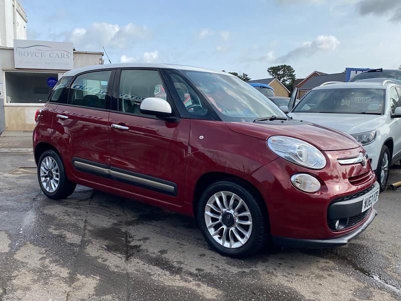 Used Fiat 500L Lounge 105 HP (77 kW) 2013 Red MPV