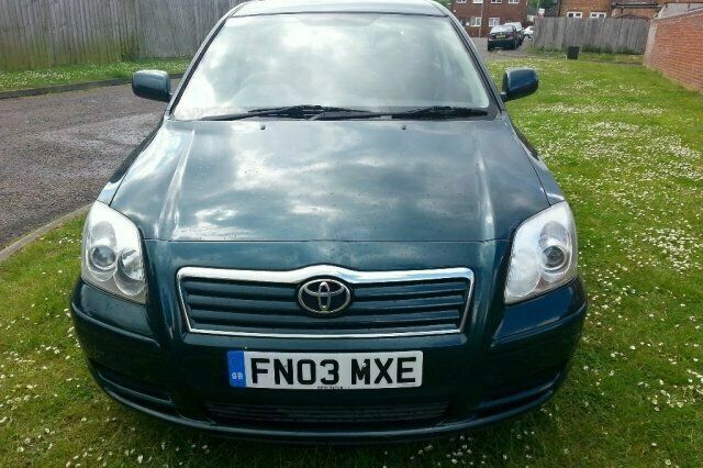 Used Toyota Avensis 127 HP (93 kW) 2003 Hatchback