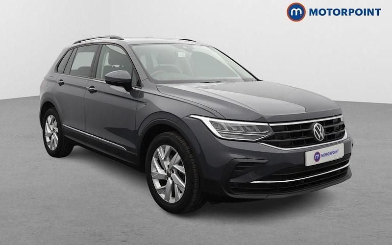 Used 2024 VW Tiguan Life SUV | £18,349 (Super price) - Image 1/4