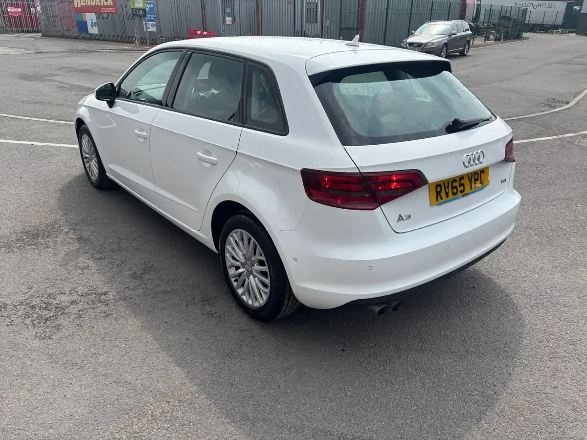 Used Audi A3 2015 White Hatchback