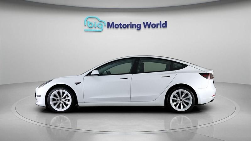 Used Tesla Model 3 RWD 208 kW (283 HP) 2022 White Sedan