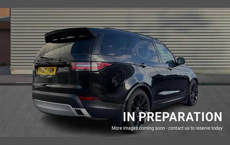 Used Land Rover Discovery 5 HSE Luxury 258 HP (189 kW) 2018 Metallic  santorini black SUV