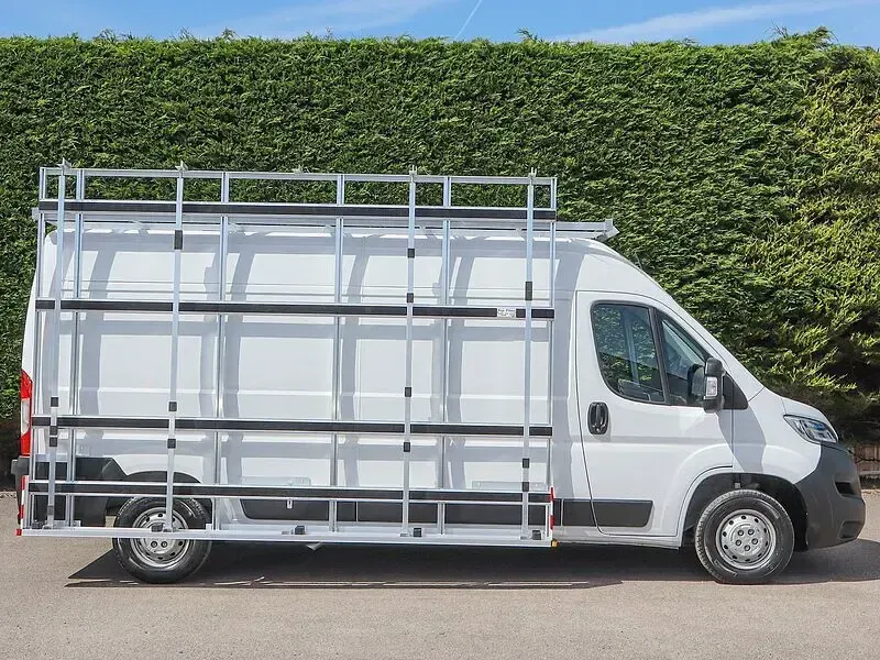 Used Vauxhall Movano 140 HP (102 kW) 2023 Kaolin white