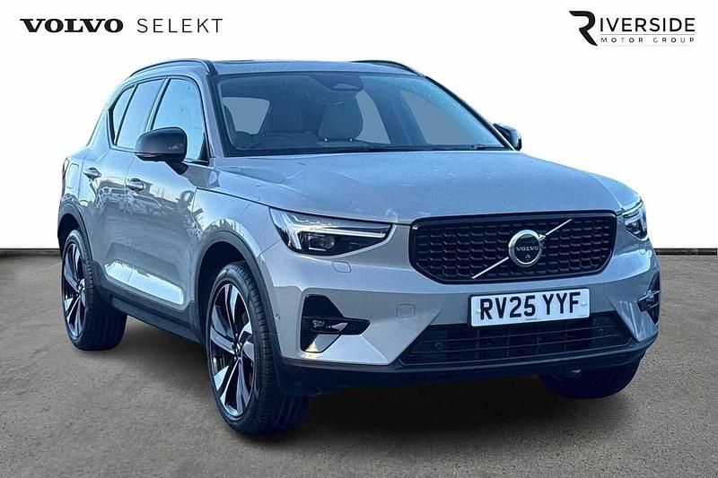 Grey Used 2025 Volvo XC40 Ultra SUV | £32,626 (Fair price) - Image 1/4