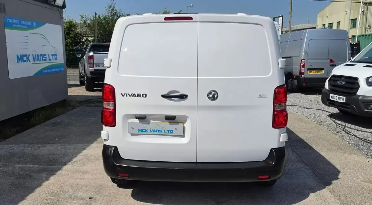 Used Vauxhall Vivaro Edition 100 HP (73 kW) 2021 White MPV