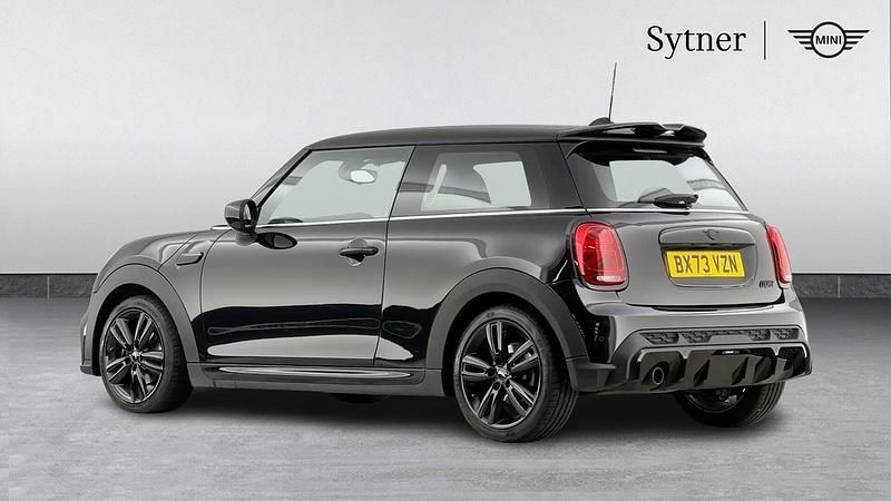 Used Mini Cooper Hatch 134 HP (98 kW) 2023 Black Hatchback