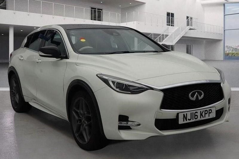 White Used 2016 Infiniti Q30 Sport Tech Hatchback | £7,950 (Good price) - Image 1/1