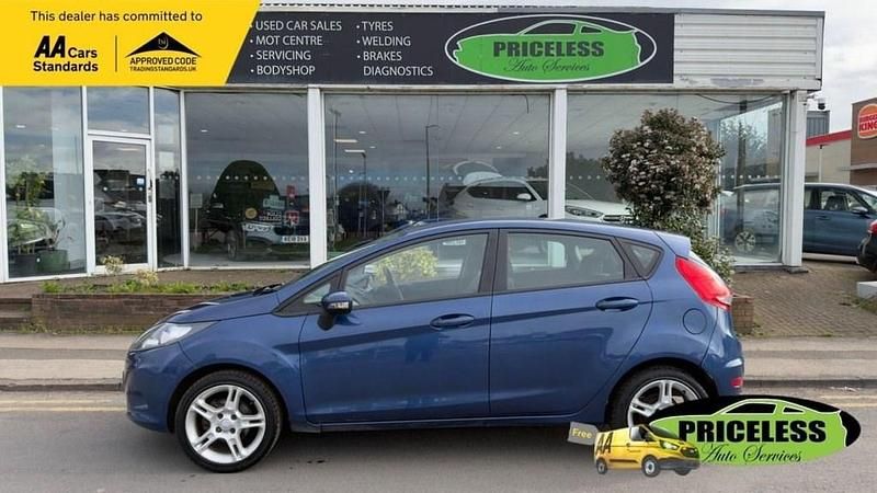 Used Ford Fiesta Style 70 HP (51 kW) 2010 Blue Hatchback