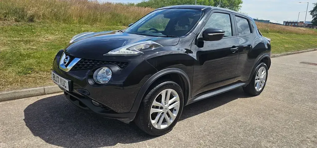 Used Nissan Juke N-Connecta 2017 Metallic black SUV