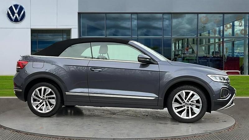 New VW T-Roc Style 150 HP (110 kW) 2025 Smokey grey metallic black SUV