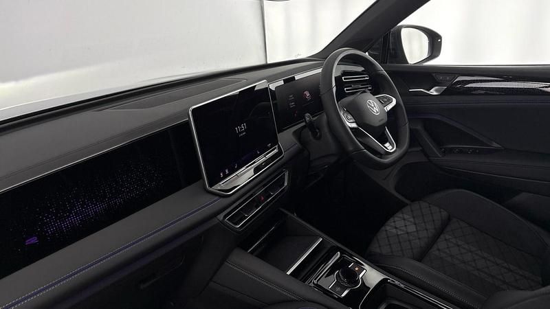 Used VW Tiguan R-line 150 HP (110 kW) 2025 Grey SUV