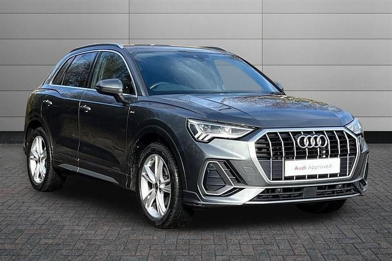 Used Audi Q3 S-Line 150 HP (110 kW) 2023 Daytona grey SUV