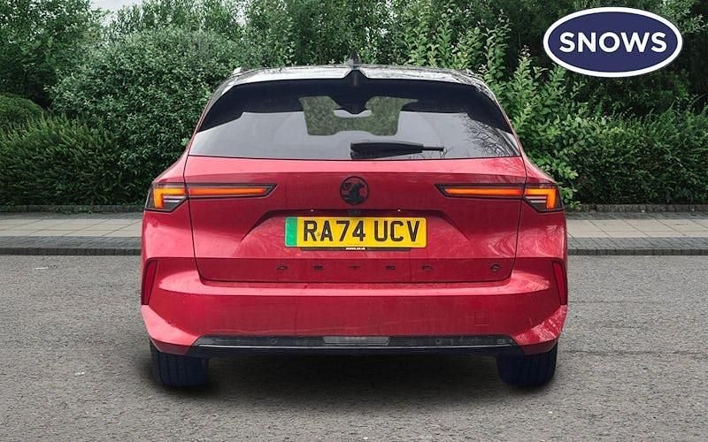 Used Vauxhall Astra Ultimate 114 kW (156 HP) 2025 Crimson red Estate