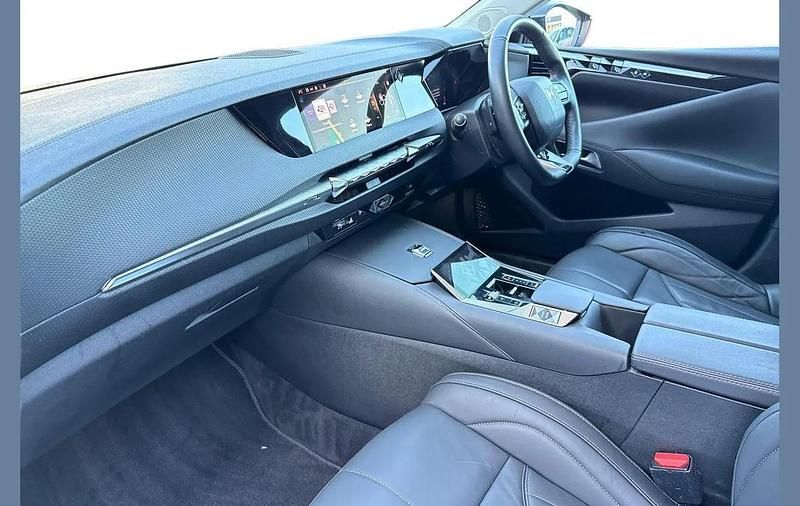 Used DS Automobiles DS4 Rivoli 178 HP (130 kW) 2022 Red Hatchback