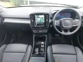 New Volvo XC40 Plus 163 HP (119 kW) 2025 Silver SUV