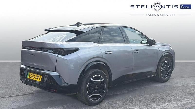 Used Peugeot e-3008 GT 152 kW (207 HP) 2025 Grey SUV