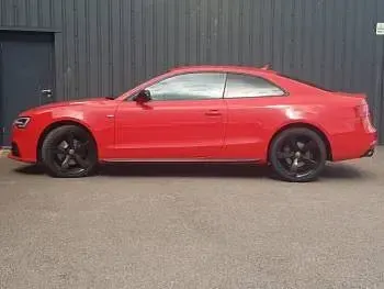 Used Audi A5 Black Edition 177 HP (130 kW) 2015 Red Coupe