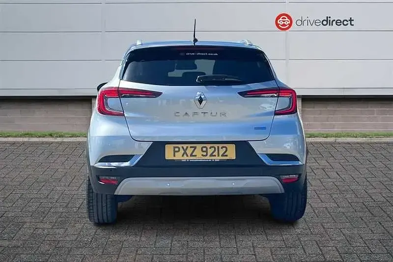 Second-hand Renault Captur Version S 145 CP (106 kW) 2021 Gri SUV