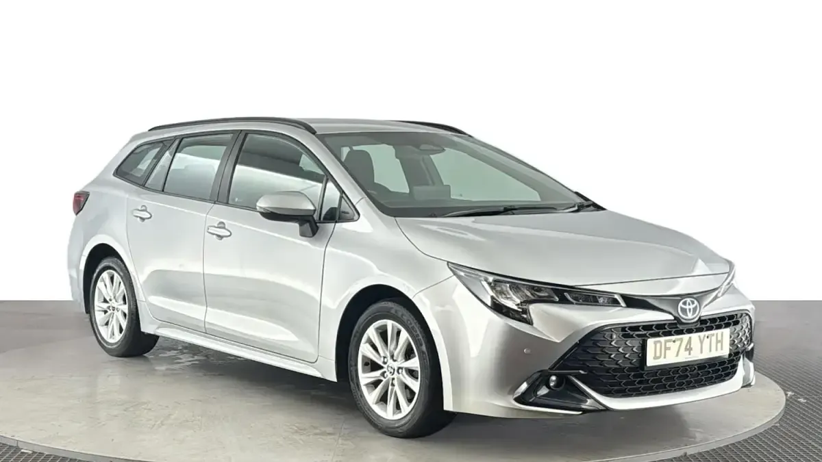 Used Toyota Corolla 140 HP (102 kW) 2025 Silver Estate