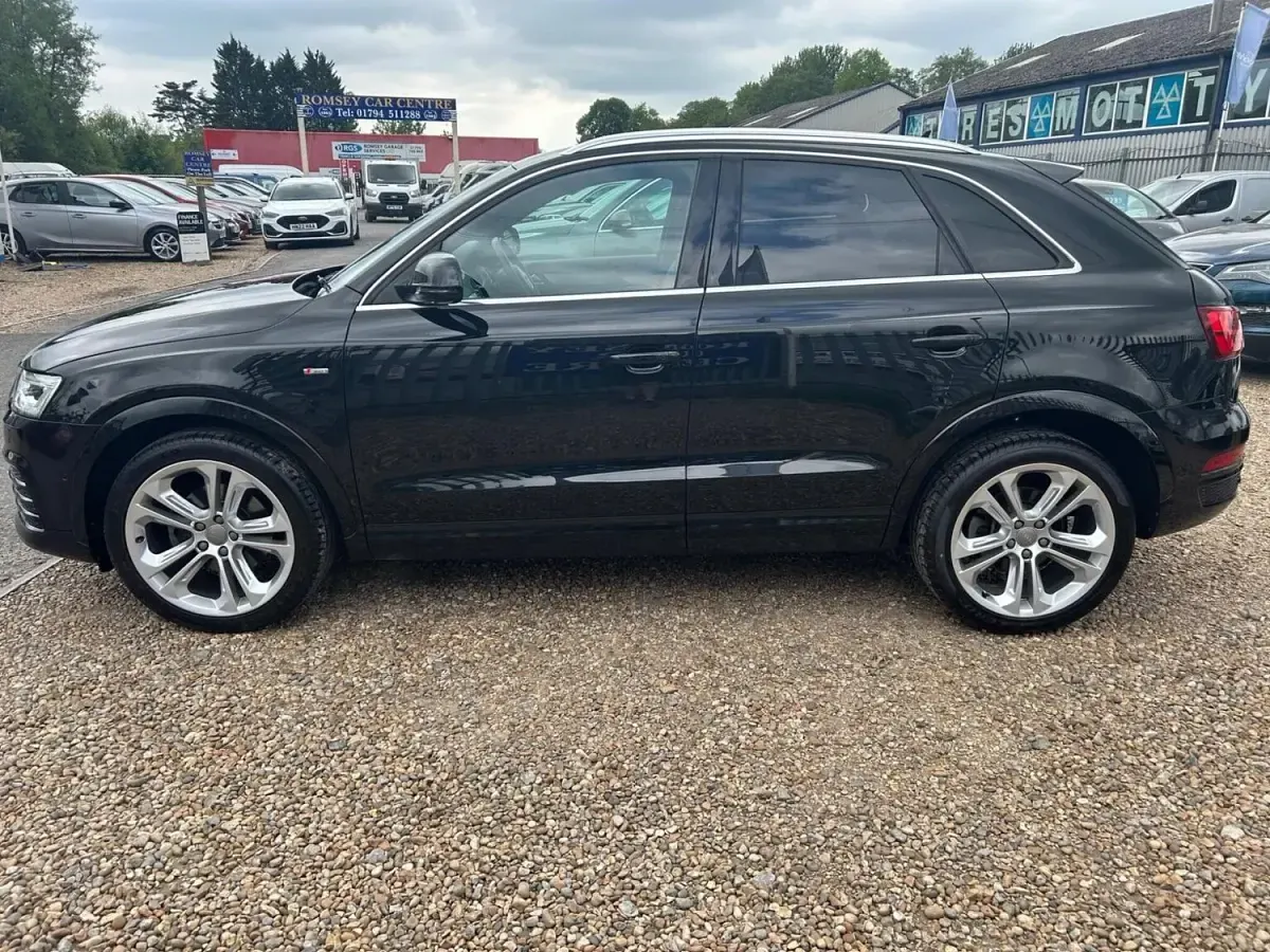 Usado Audi Q3 S-line plus 184 CV (135 kW) 2017 Negro SUV