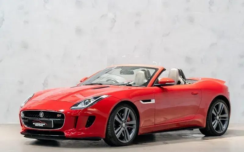 Used Jaguar F-Type Supercharged 495 HP (364 kW) 2013 Red Cabriolet