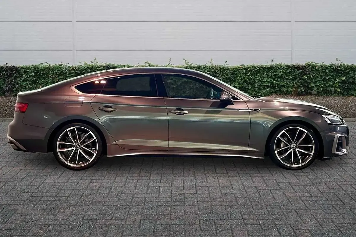 Używany Audi A5 S-Line 2024 Szary Hatchback
