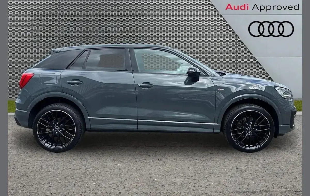 Used Audi Q2 Black Edition 147 HP (108 kW) 2021 Grey SUV