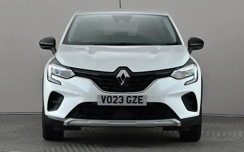 Used Renault Captur Evolution 91 HP (66 kW) 2023 White SUV