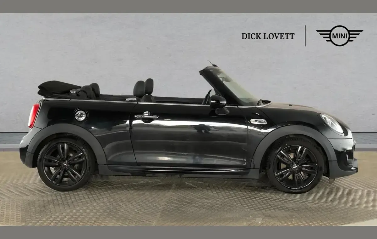 Used Mini Cooper S Cabriolet Sport 188 HP (138 kW) 2018 Black Cabriolet