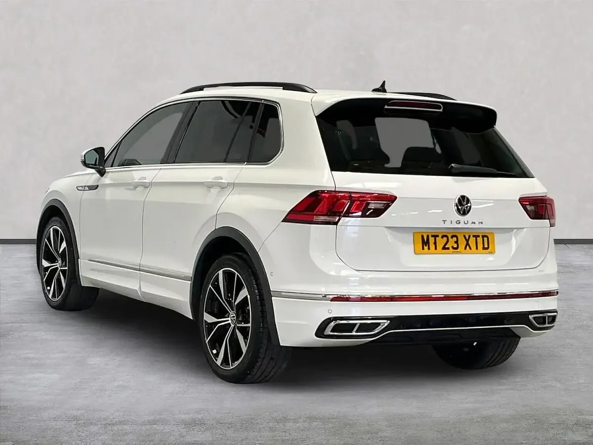 Używany VW Tiguan R-line 150 KM (110 kW) 2023 Biały SUV