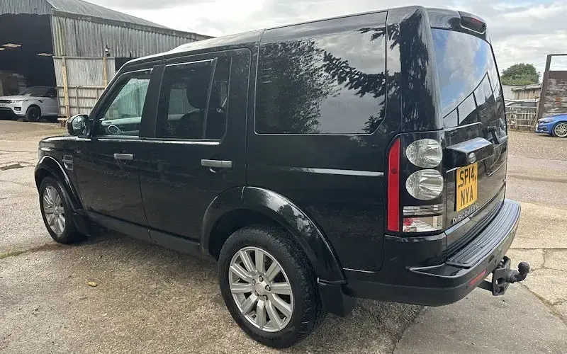 Used Land Rover Discovery 256 HP (188 kW) 2014 Black SUV