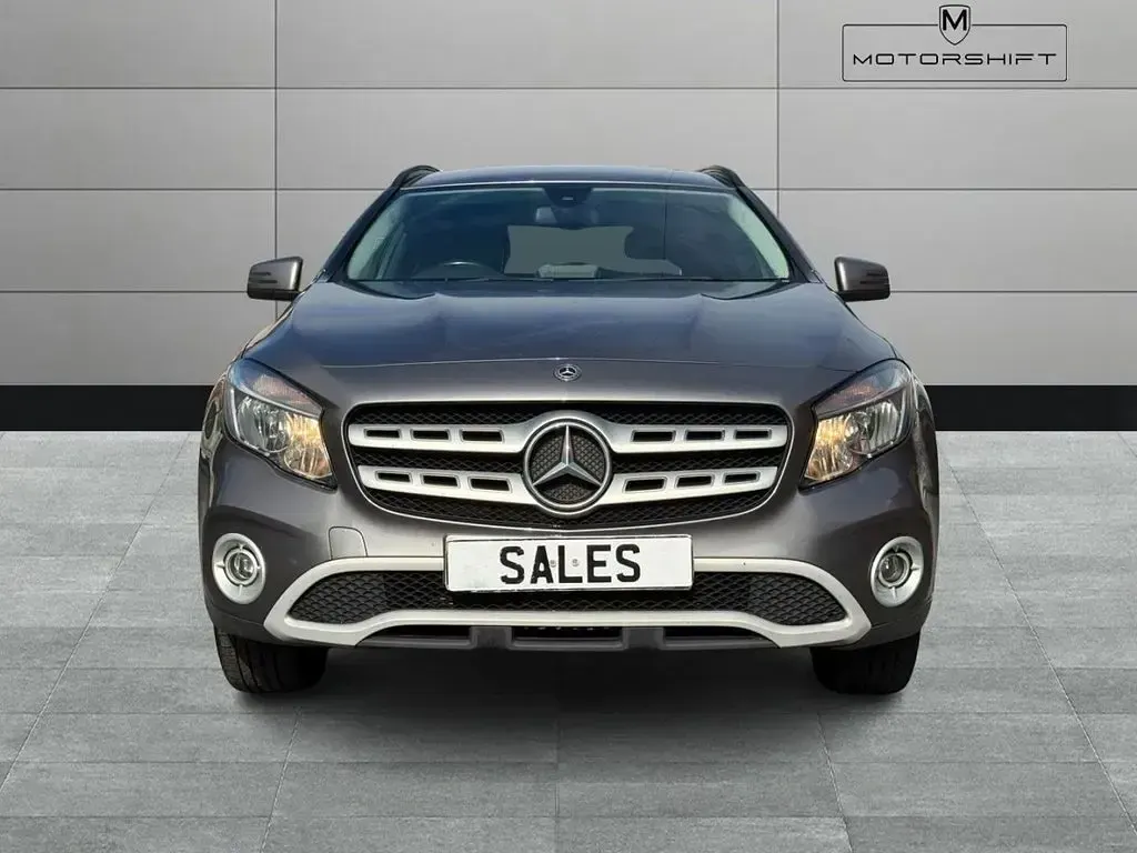 Used Mercedes GLA200 SE 136 HP (100 kW) 2017 Grey SUV