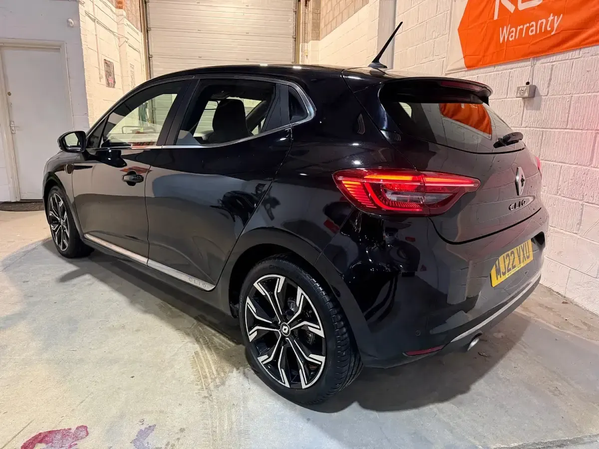 Used Renault Clio SE 2022 Black Hatchback
