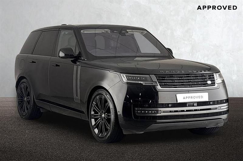 Used Land Rover Range Rover SE 300 HP (220 kW) 2023 Santorini black SUV