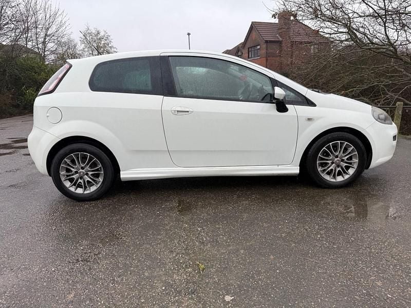 Used Fiat Punto 2012 White Hatchback